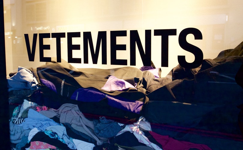 En imágenes: Vetements x Harrods En imágenes: Vetements x Harrods