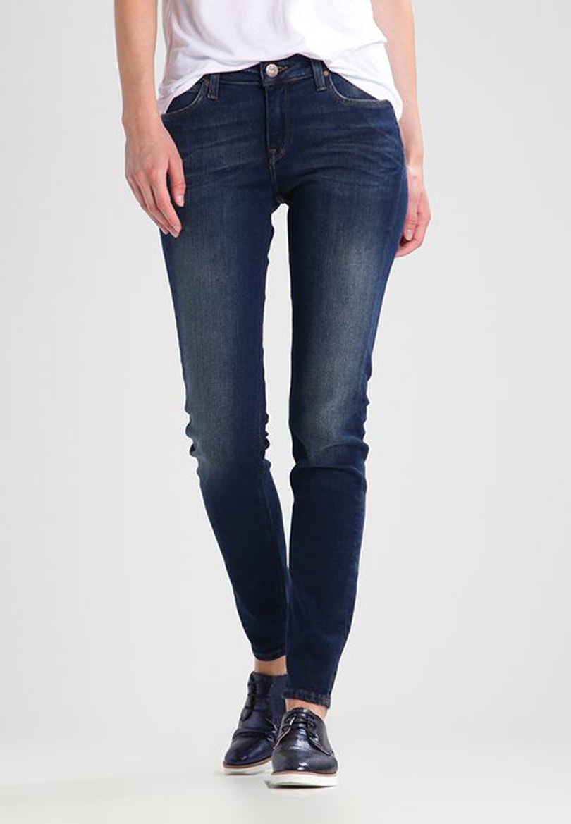 Los jeans más vendidos de las 9 mejores marcas de denim Los jeans más vendidos de las 9 mejores marcas de denim