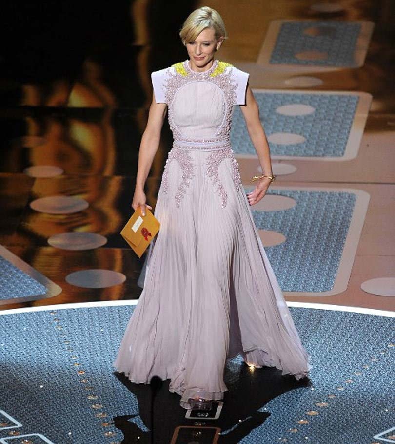 Elizabeth Stewart, de periodista a estilista de Cate Blanchett o cómo reinventarse en el mundo de la moda Elizabeth Stewart, de periodista a estilista de Cate Blanchett o cómo reinventarse en el mundo de la moda
