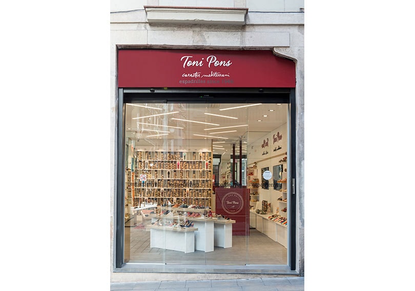 Las alpargatas Toni Pons lanzan un modelo de franquicias Las alpargatas Toni Pons lanzan un modelo de franquicias