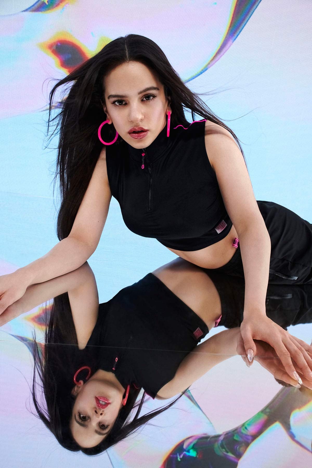 Rosalía y Pull&Bear lanzan una nueva colección cápsula Rosalía y Pull&Bear lanzan una nueva colección cápsula