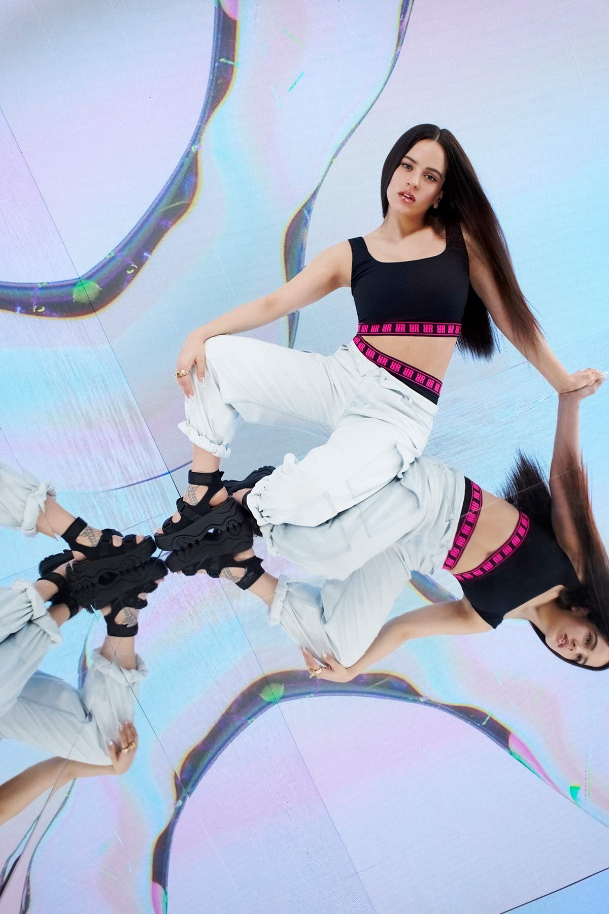 Rosalía y Pull&Bear lanzan una nueva colección cápsula Rosalía y Pull&Bear lanzan una nueva colección cápsula