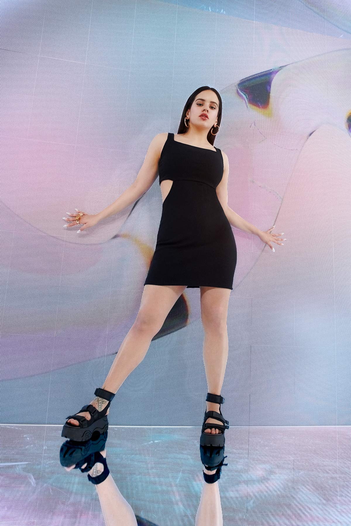 Rosalía y Pull&Bear lanzan una nueva colección cápsula Rosalía y Pull&Bear lanzan una nueva colección cápsula