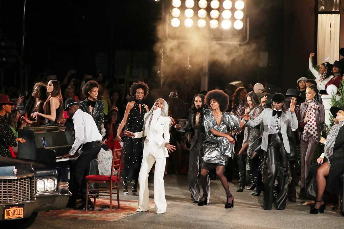 Tommy x Zendaya: así fue el desfile “experiencial” en Nueva York Tommy x Zendaya: así fue el desfile “experiencial” en Nueva York