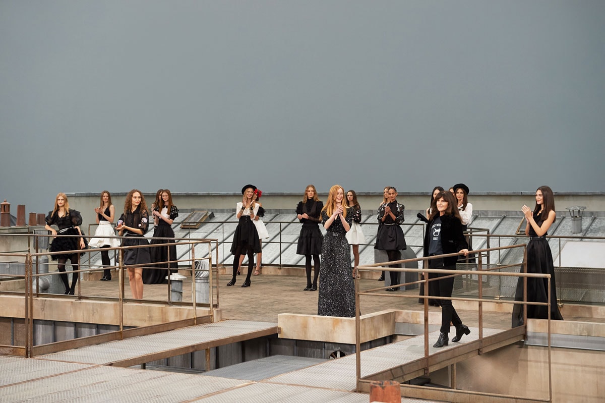 De Leandro Cano a la intrusa en el desfile de Chanel: lo más destacado de la Semana de la Moda de París SS20 De Leandro Cano a la intrusa en el desfile de Chanel: lo más destacado de la Semana de la Moda de París SS20