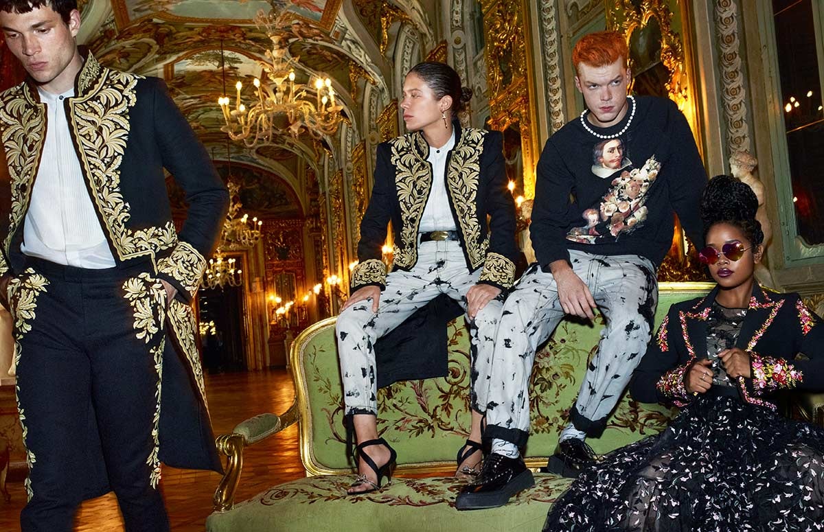 Kendall Jenner y Chiara Ferragni, protagonistas de la campaña Giambattista Valli x H&M Kendall Jenner y Chiara Ferragni, protagonistas de la campaña Giambattista Valli x H&M