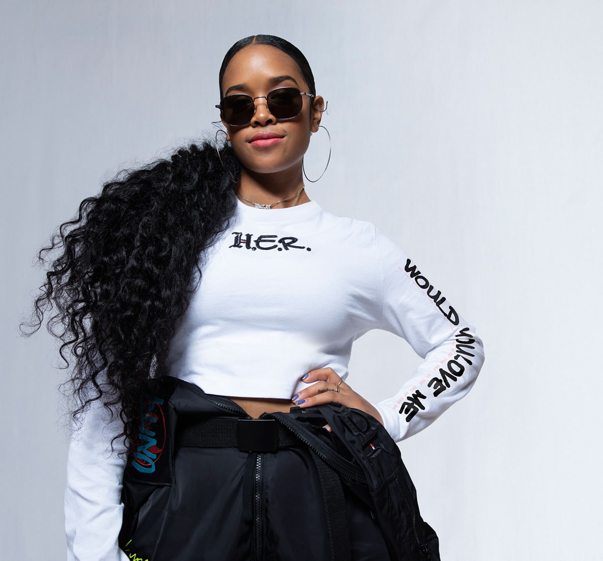 H.E.R., nueva musa de Tommy Hilfiger: colección “sostenible” e “inclusiva” H.E.R., nueva musa de Tommy Hilfiger: colección “sostenible” e “inclusiva”
