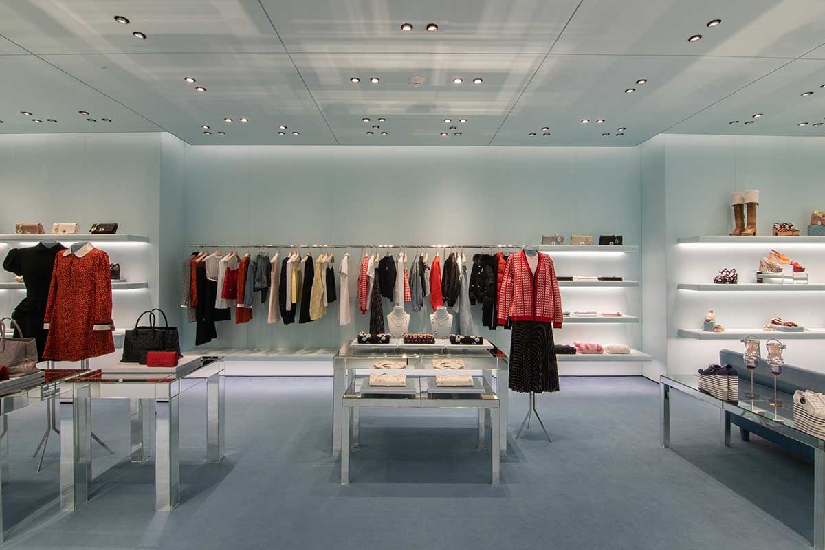 El espacio de Miu Miu en Saks Fifth Avenue se transforma El espacio de Miu Miu en Saks Fifth Avenue se transforma