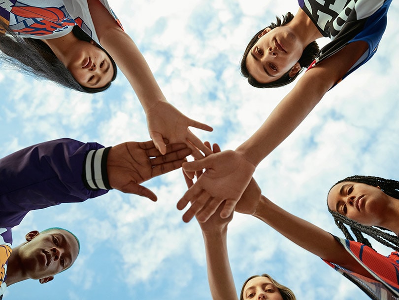 Bershka y la NBA lanzan una colección oficial de prendas sostenibles Bershka y la NBA lanzan una colección oficial de prendas sostenibles