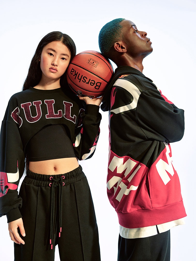 Bershka y la NBA lanzan una colección oficial de prendas sostenibles Bershka y la NBA lanzan una colección oficial de prendas sostenibles