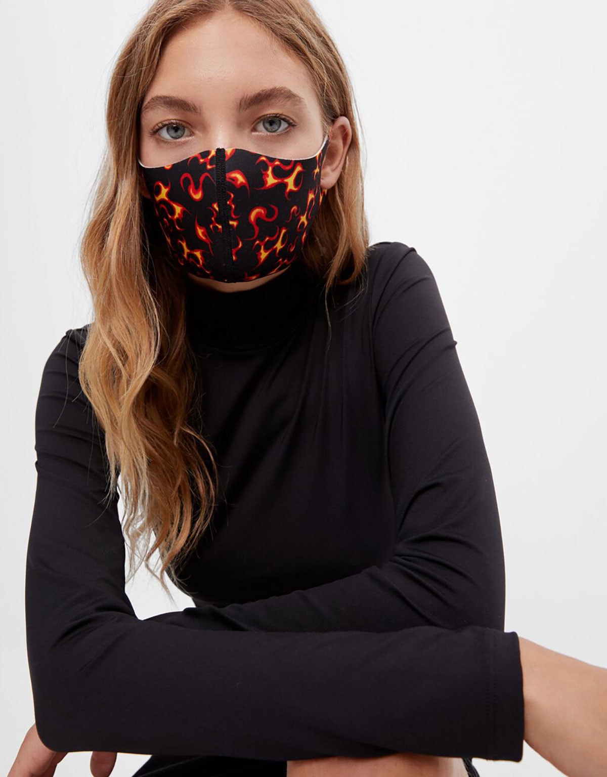 Inditex causa auténtico furor con sus primeros modelos de mascarillas Inditex causa auténtico furor con sus primeros modelos de mascarillas