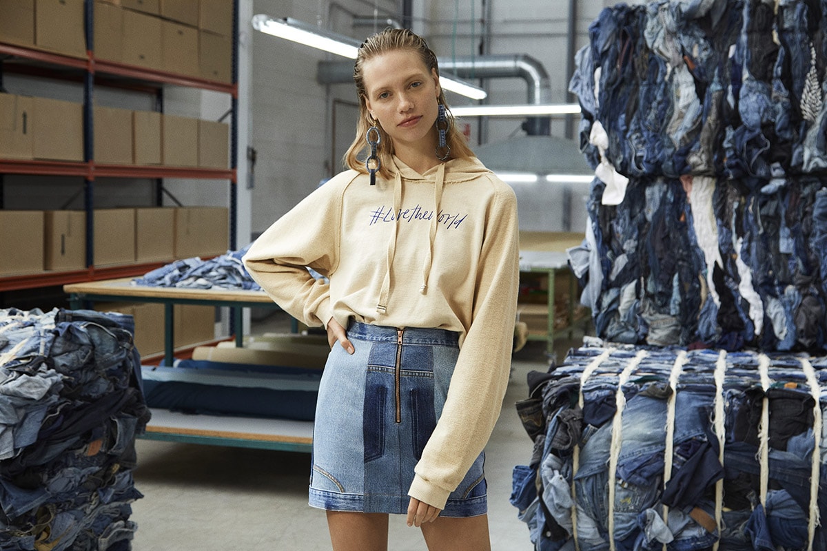 Desigual lanza “Love the World”, una nueva línea sostenible de carácter permanente Desigual lanza “Love the World”, una nueva línea sostenible de carácter permanente
